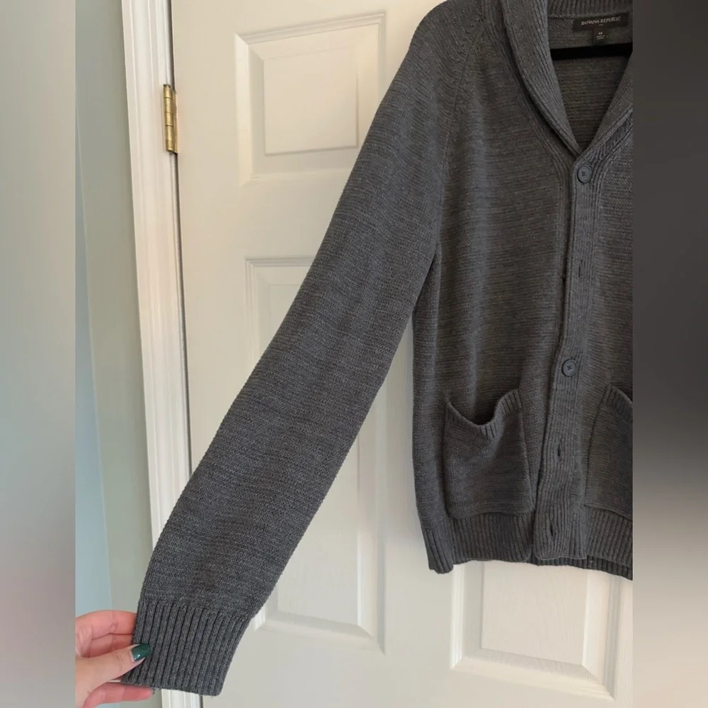 Banana Republic Men's Charcoal Cardigan Sweater - Picture 5 of 7
